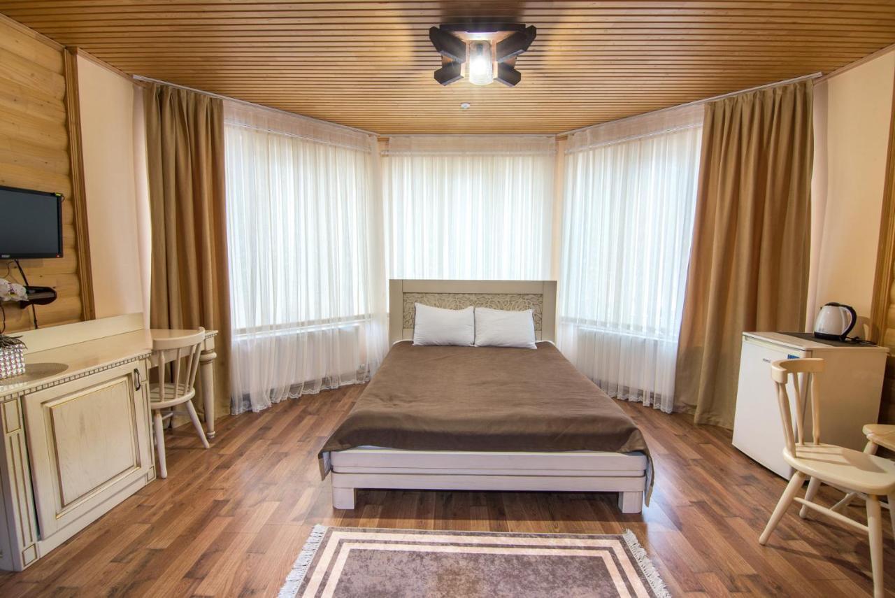 Villa Leku Spa Resort Boekovel Buitenkant foto