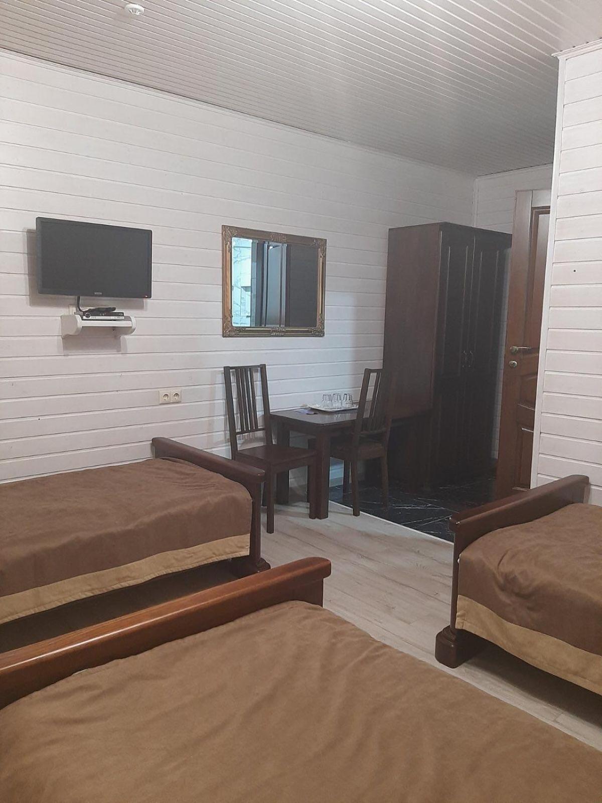 Villa Leku Spa Resort Boekovel Buitenkant foto